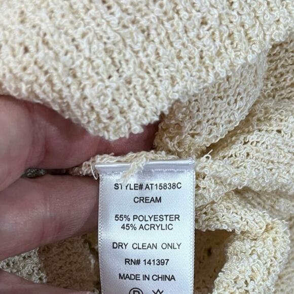 ASTR The Label Crochet Wrap Cream V Neck Open Knit Pointelle Sweater Sm
NWT - Picture 7 of 10